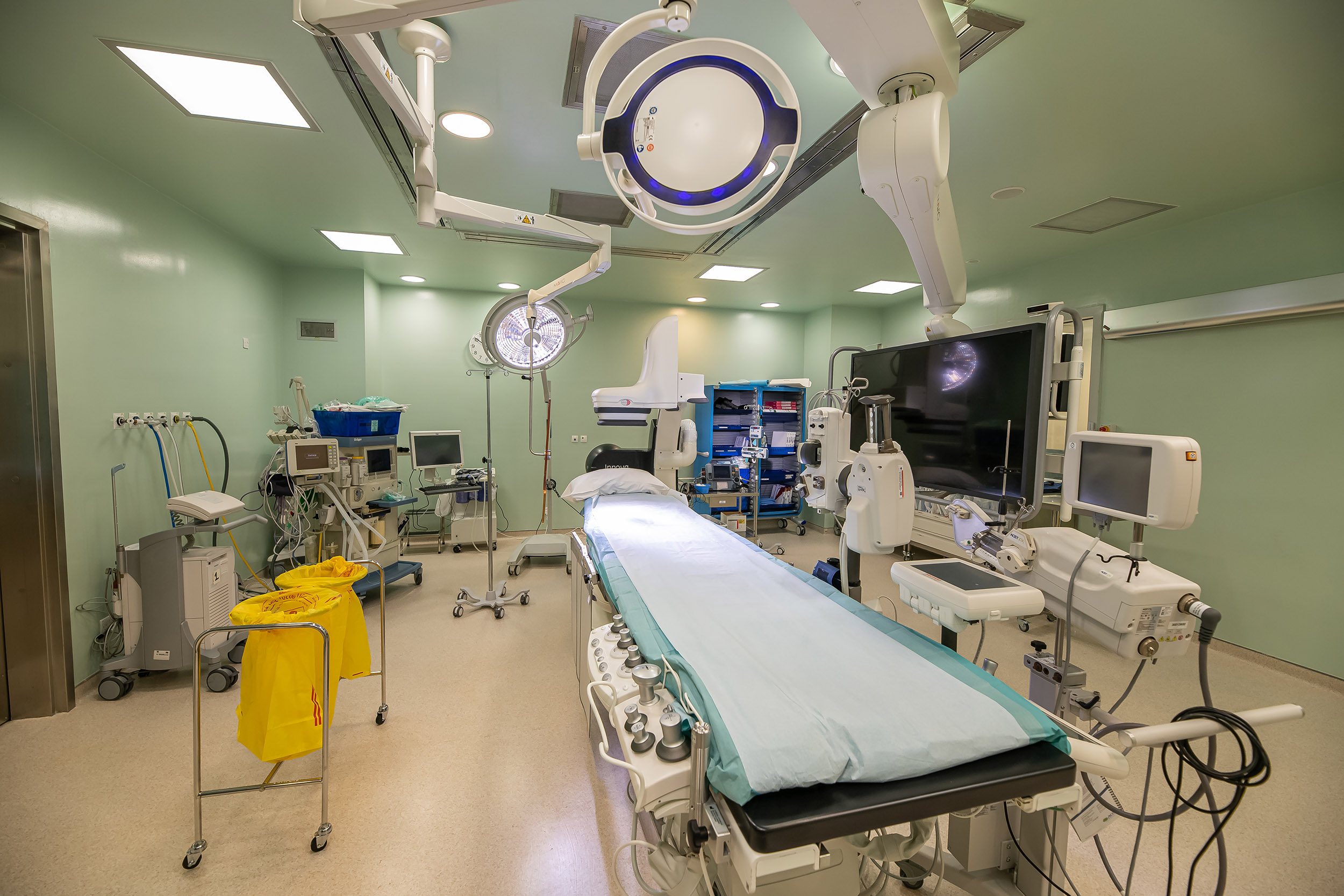 Hospital operation theatre representing EPTM LTD MEP engineering and technical coordination scope for HVAC, electrical, ELV, medical mechanical and specialist clinical services